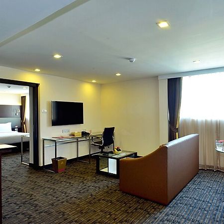 White Orchid Hotel กรุงเทพมหานคร ภายนอก รูปภาพ