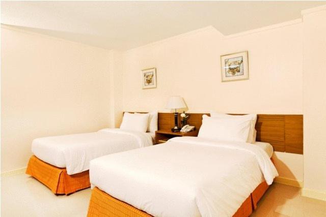 White Orchid Hotel กรุงเทพมหานคร ภายนอก รูปภาพ